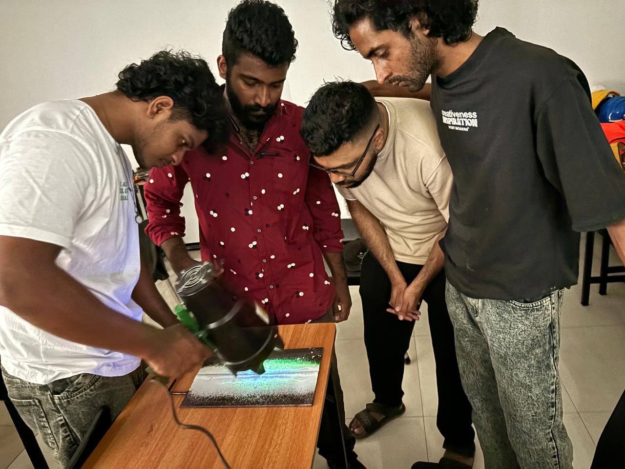 Fluorescent MPT Inspection under UV Lamp
